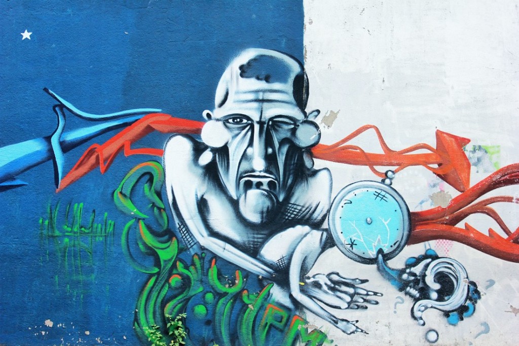 Crazy street art face san jose costa rica - Charlie on Travel