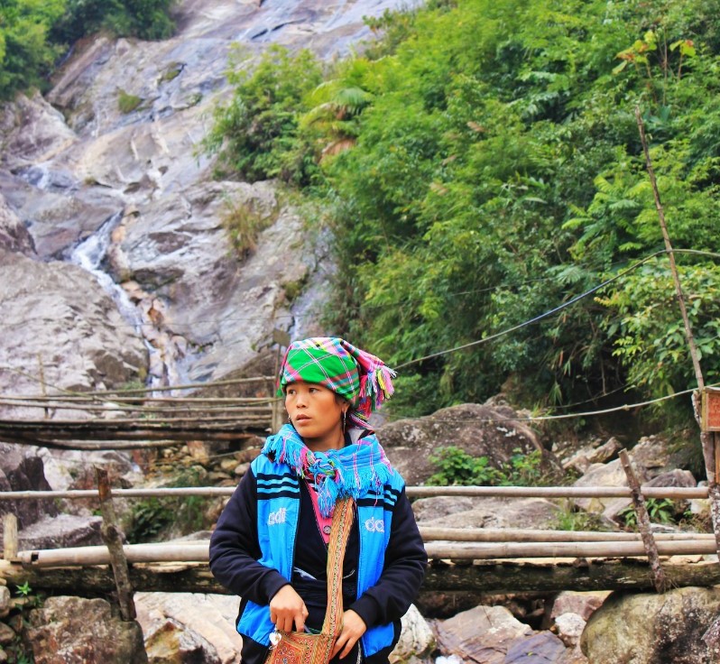 Hmong Tribe in Sapa - Charlie on Travel (2)