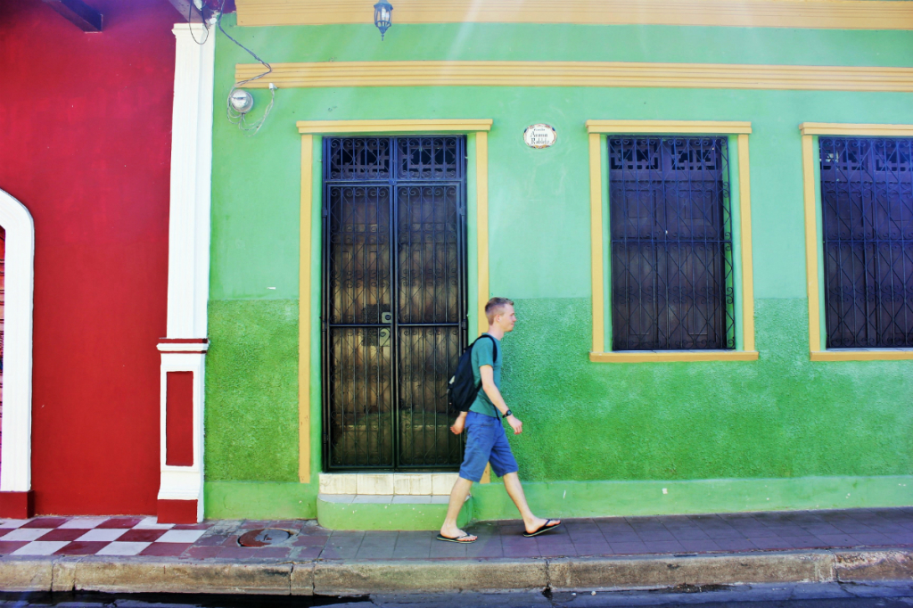 Luke walks streets of Granada Nicaragua - how not to get robbed - Charlie on Travel