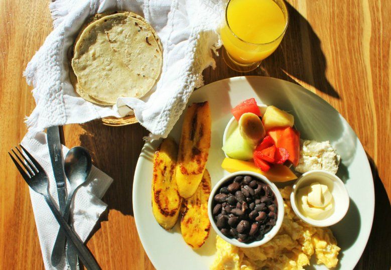 Typical Guatemala breakfast at Deli Jasmin Panajachel Lake Atitlan - vegetarian in Lake Atitlan - Charlie on Travel header