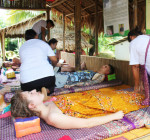 Thai massage with the Chong Changtune community