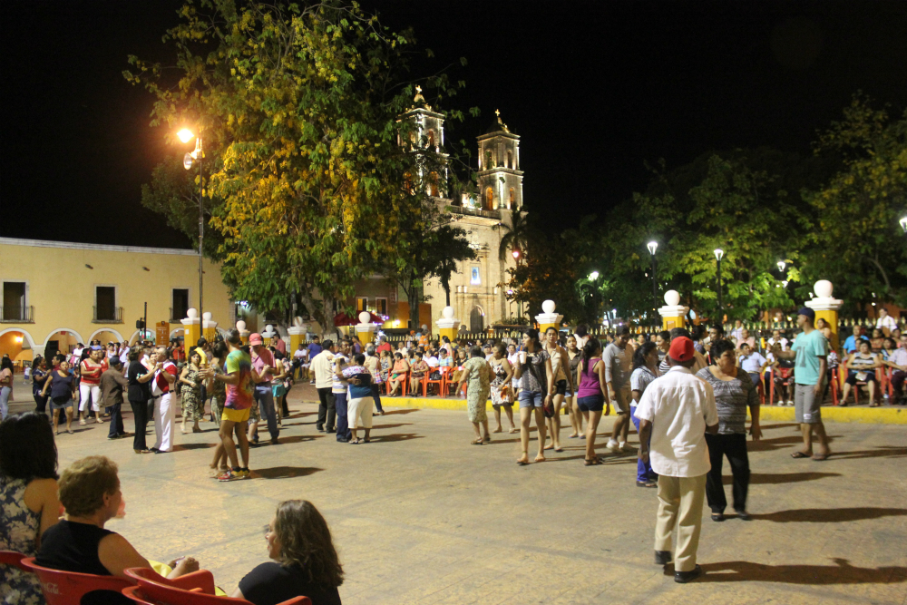 Sunday night Valladolid Mexico - Charlie on Travel