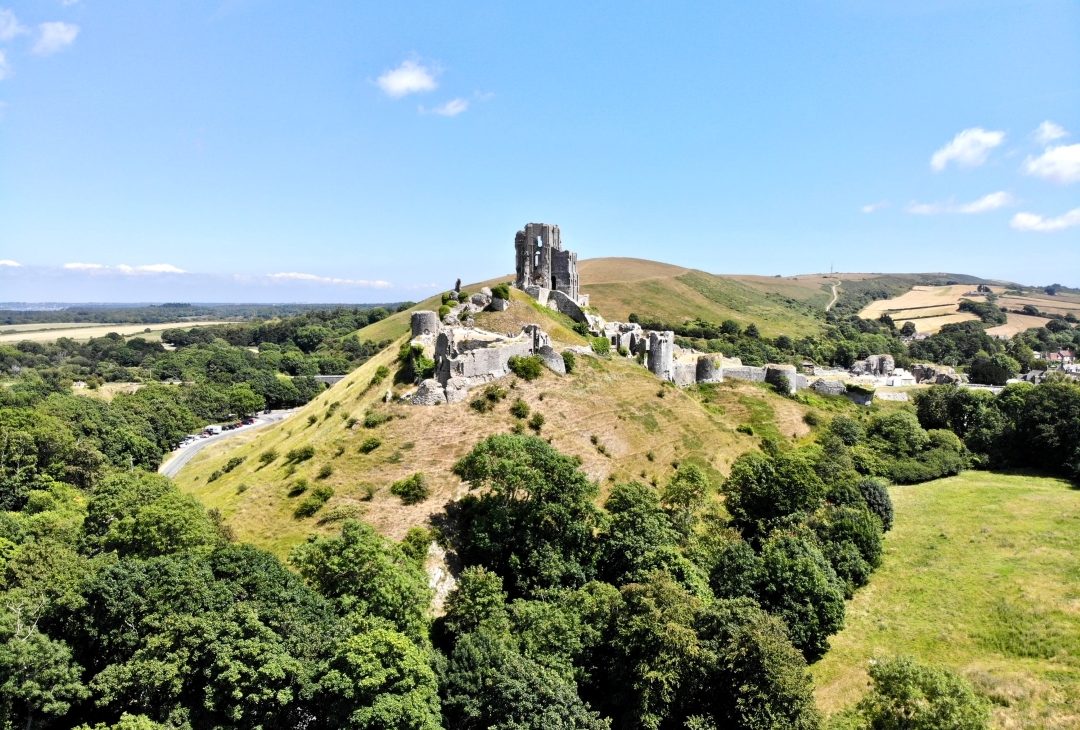 Corfe Castle - Dorset Travel Guide - Charlie on Travel